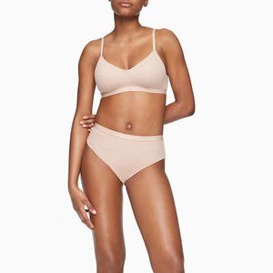 Calvin Klein Pure Ribbed Wireless Lightly Lined Bra & High Waist Bikini XS